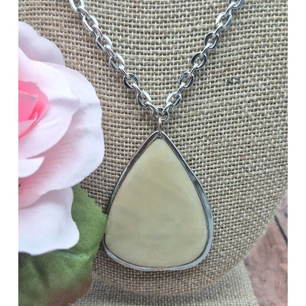 Chico's Boho Silver Tone Chain MOP Cream Teardrop Pendant Necklace